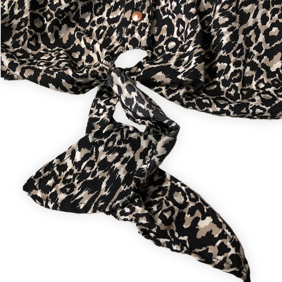 Loose Fit Leopard Print Sleeveless Front Tie Button Up Blouse from Indulge 2X - Picture 5 of 10